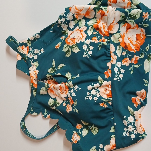 CUPSHE Teal Floral Scalloped One Piece Swimsuit - Picture 5 of 5